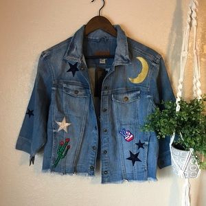 NWT GUESS Patched Shrunken Denim Jacket